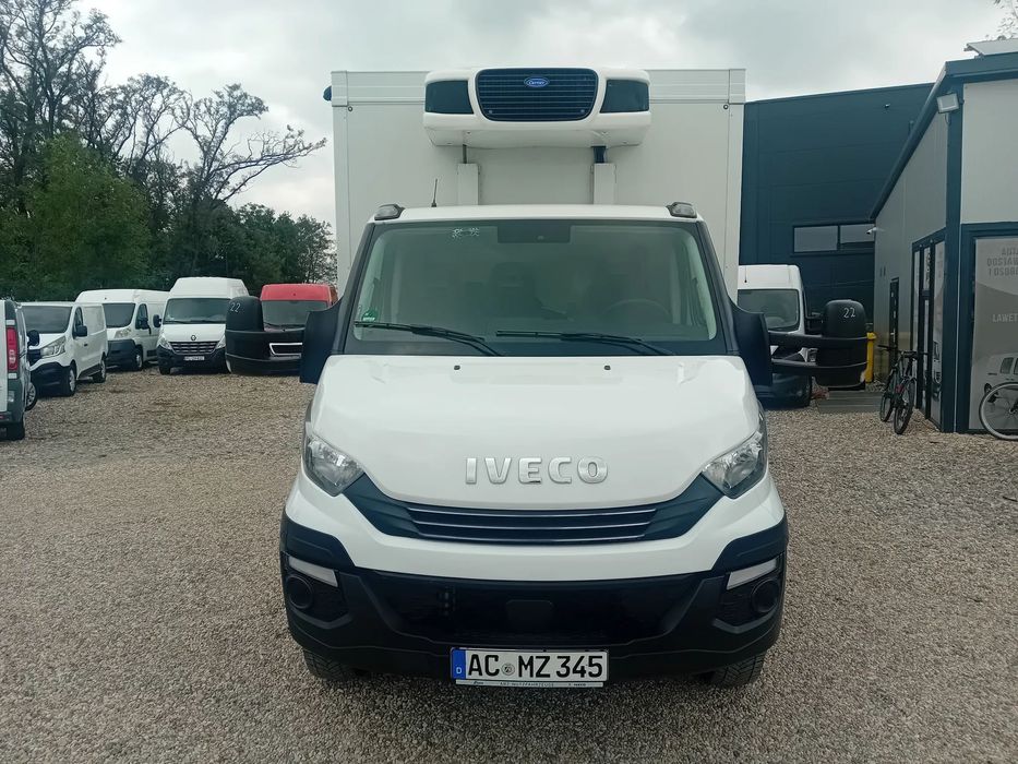 Iveco Daily  Chłodnia bezwypadkowa stan idealny