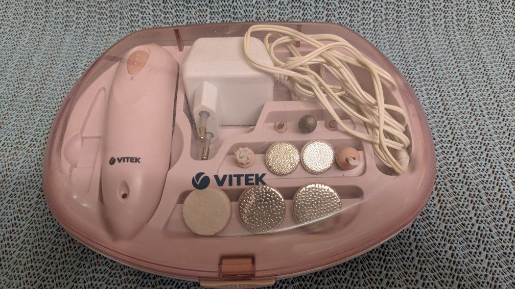 Vitek VT-2204 PK для маникюра и педикюра.