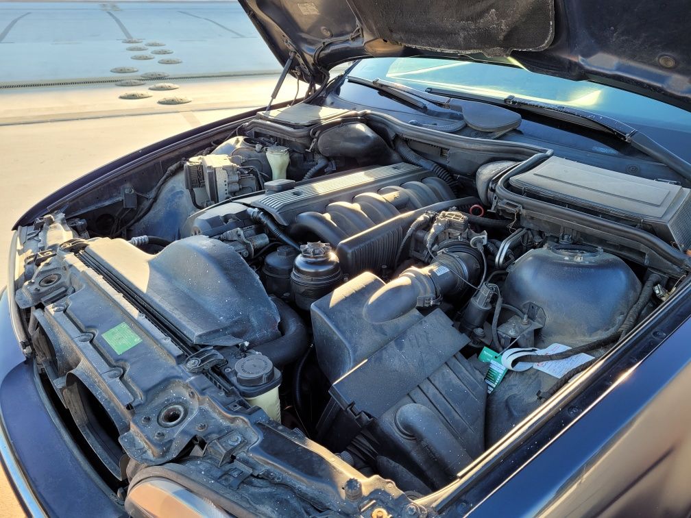 BMW E39 2.0 R6 150km seria 5 z LPG Klimatyzacja Zabrze Sprawny