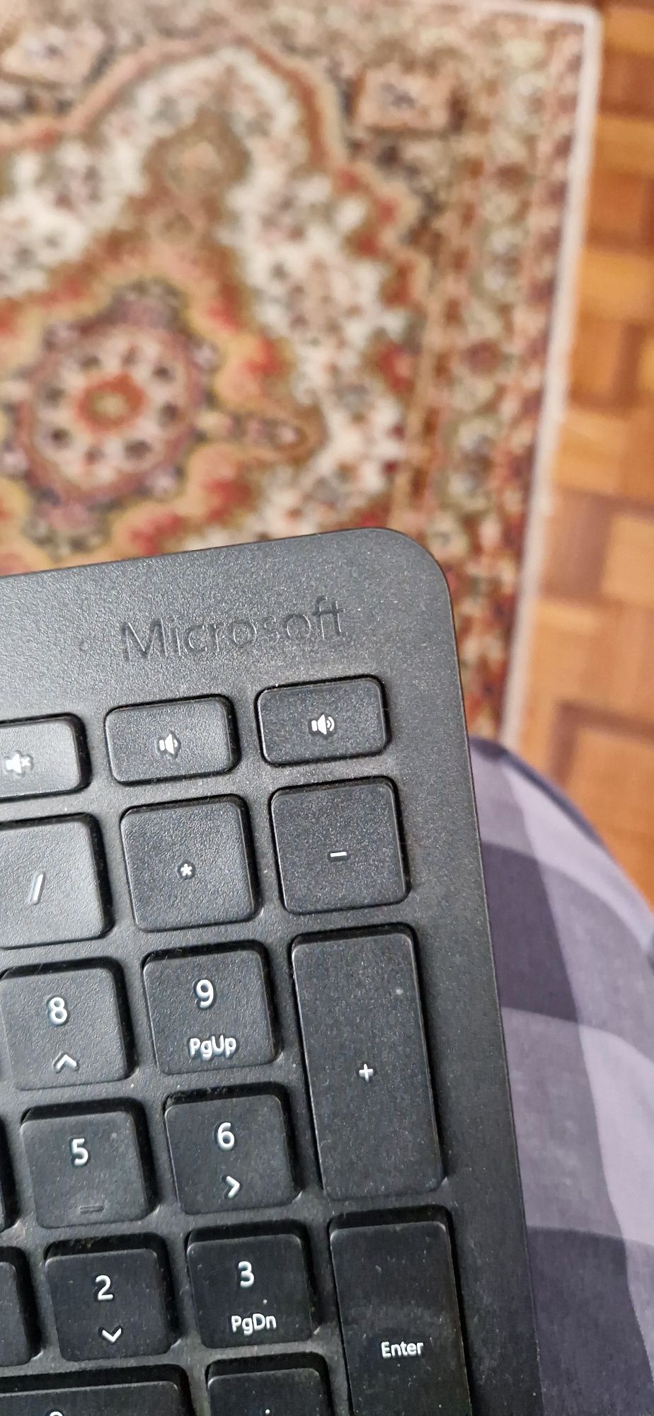 Teclado + Rato Bluetooth Microsoft Desktop - Preto Mate