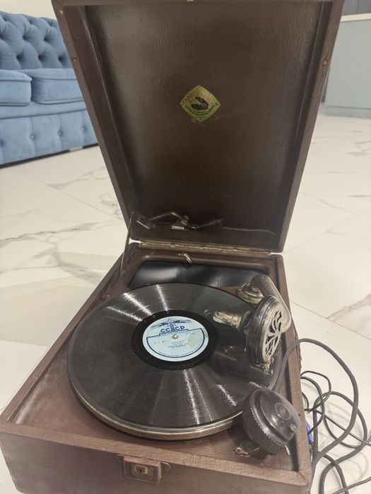 патефон‼️    громкий редкий 1938 в оригинале