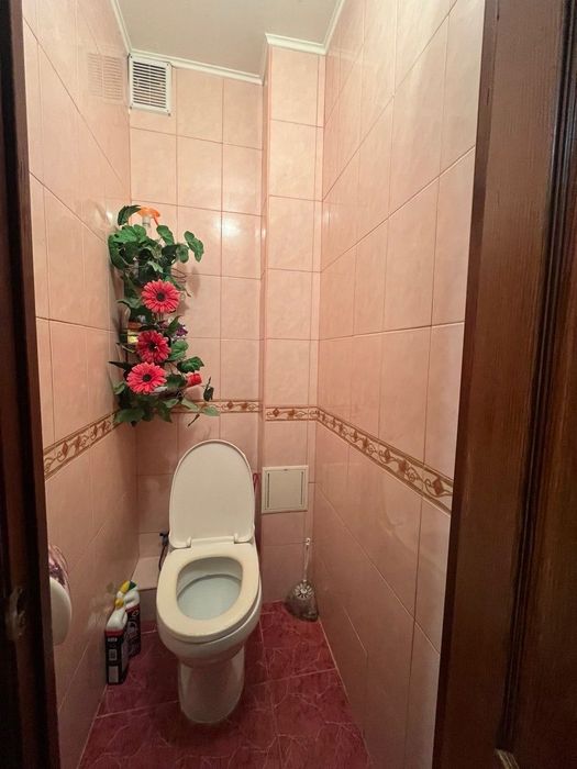 Здам 2 кімнати в трикімнатній квартирі Милославська,5 Троєщина