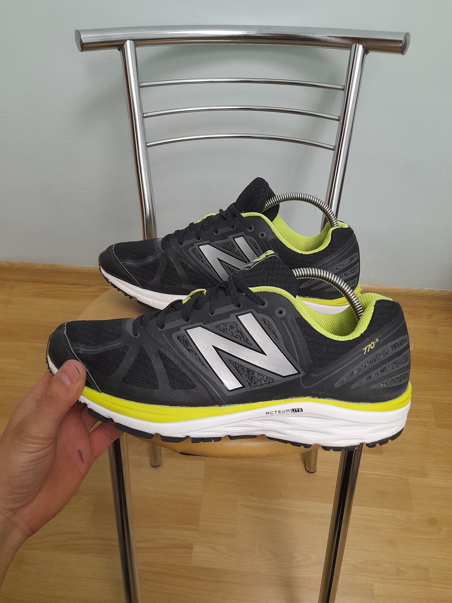 Кросівки New Balance 770 v5 розмір 44.5 довжина устілки 28 см