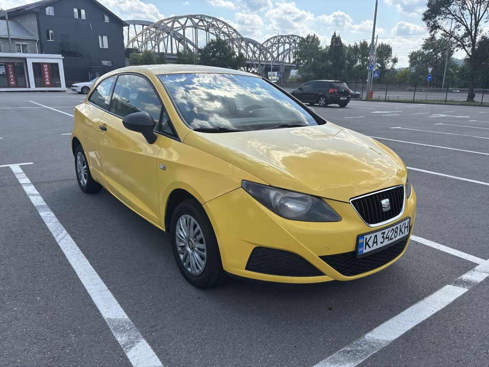 Seat Ibiza 2011 1.4 Бензин