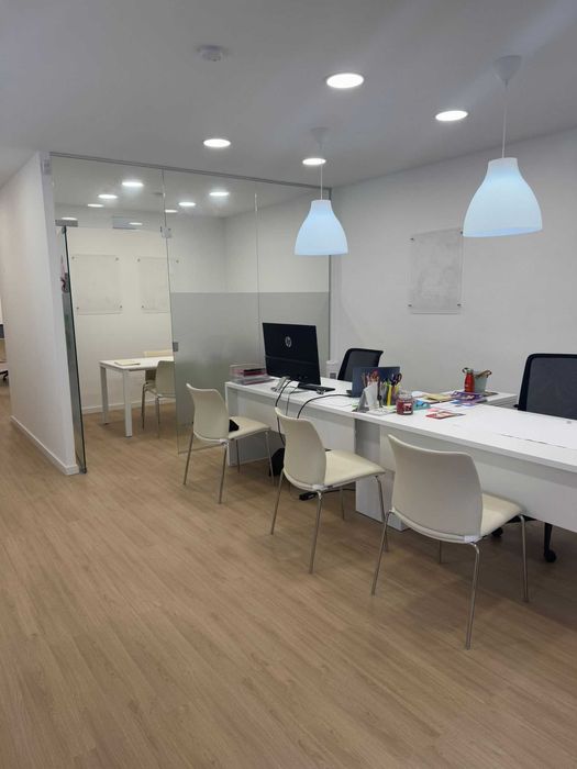 Trespasse Loja/Escritório em Linda-a-Velha (Oeiras)