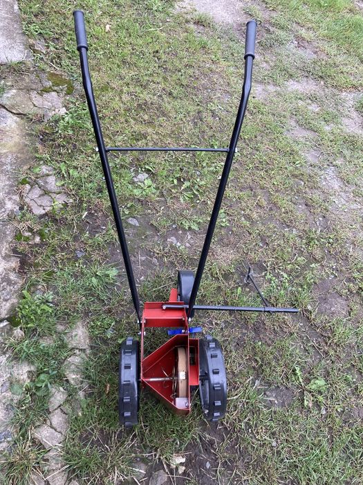 Часникосажалка ручна