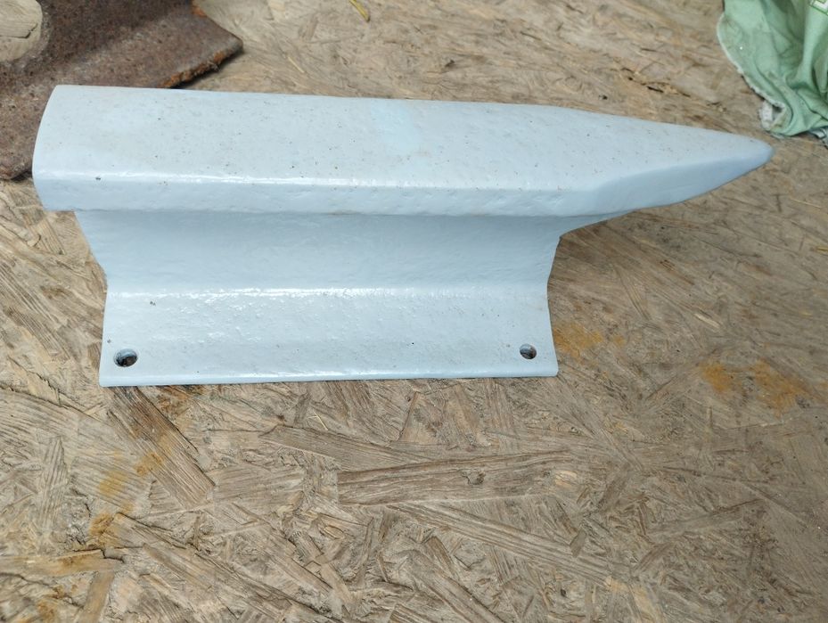 Наковальня з рельси .