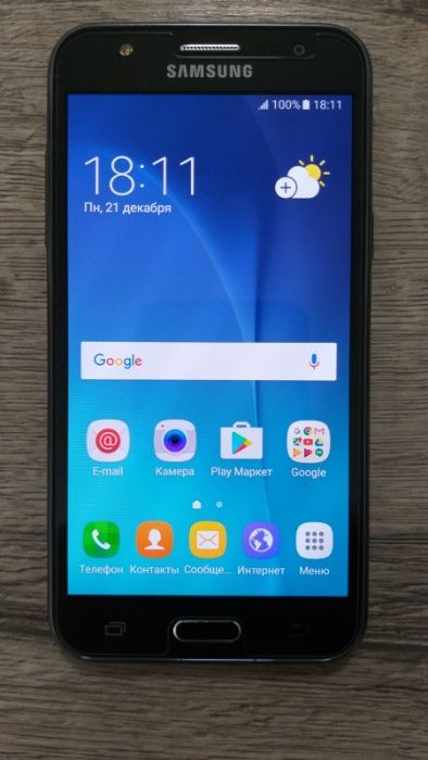 Продам телефон Самсунг J5 (Samsung Galaxy J5 SM-J500H/DS Black)