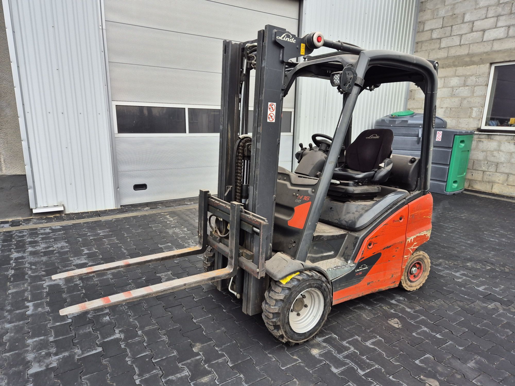 Wózek widłowy LINDE H20D, triplex, przesuw, DIESEL, terenowy