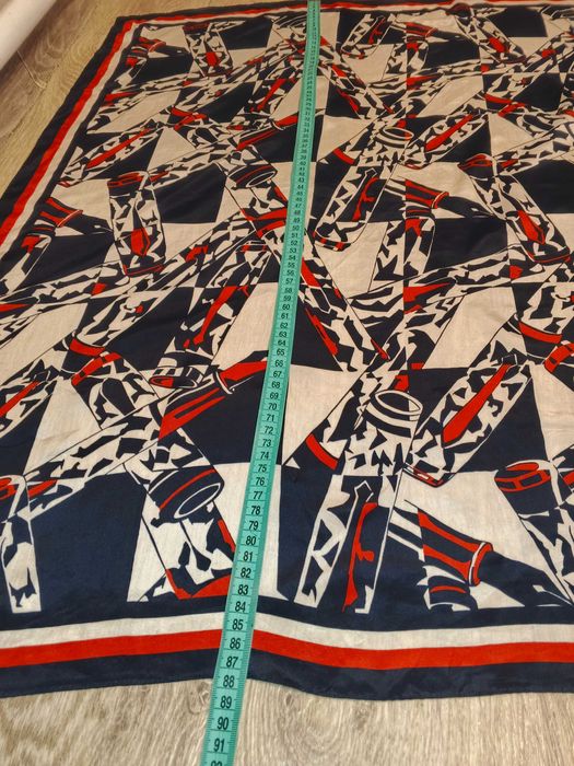 Шелковый платок 87/87 см итальянского бренда Loredano