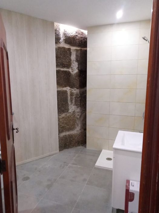 Renovações - pintor - capoto - elétrica - pichelaria - instalações