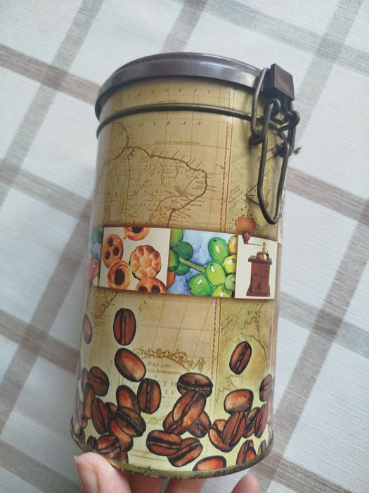 Puszka na kawę zamykana retro mapa  600 ml