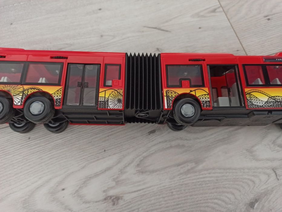 Autobus kierownica pianinko