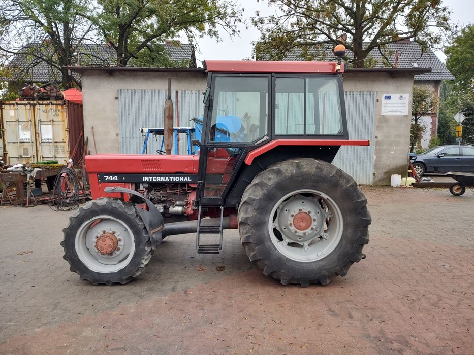 Case international 744 745xl ciągnik rolniczy 4x4