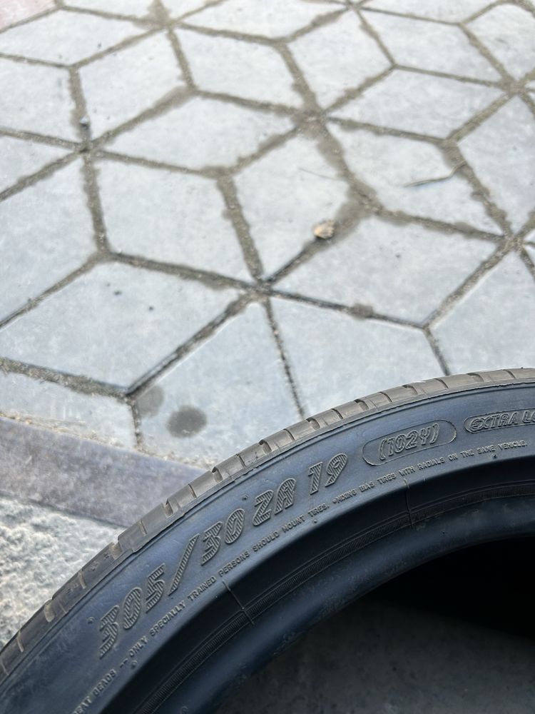 305/30/19 Michelin пара шини б/у склад резина