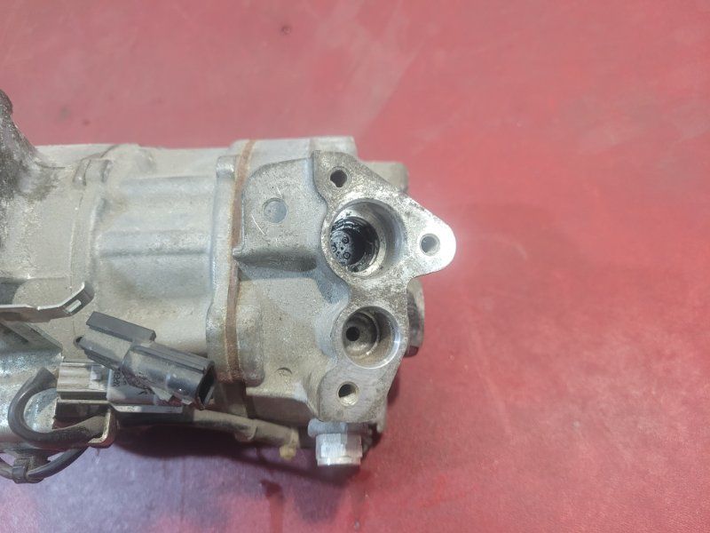 Компрессор кондиционера Nissan Rogue T33 926006RC0A