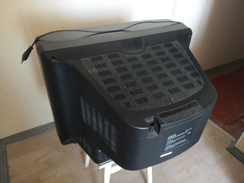 Недорого! ТВ Akai, рабочий, 21дюйм