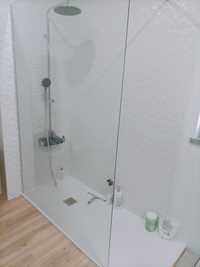 Base duche com vidro fixo e coluna de duche