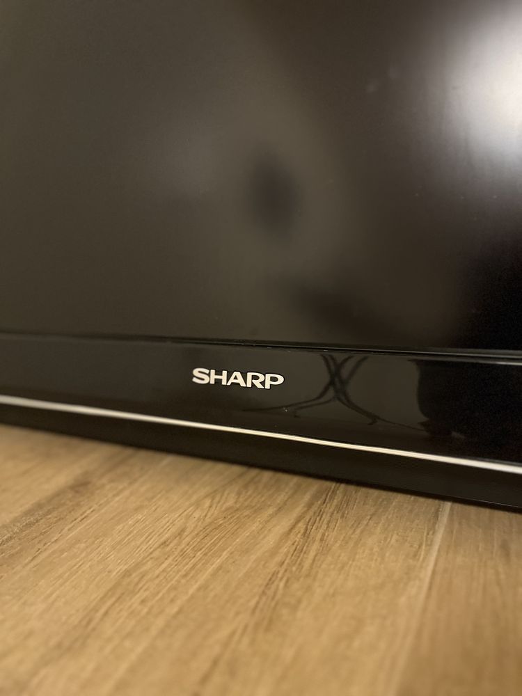 Telewizor LCD SHARP lc-42xl2e 42’ 42cale płaski z uchywtem na ścianę