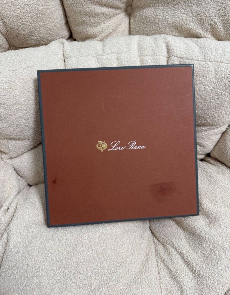 Продам шарф loro piana