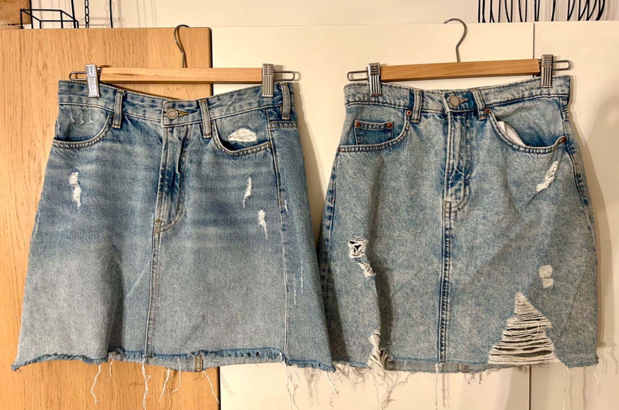 Mini spódnica jeansowa przetarte jasny jeans 34