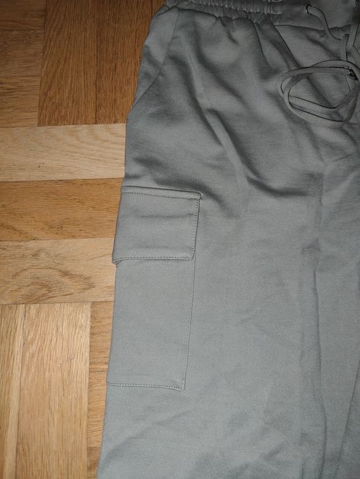 Spodnie typu cargo, dresy rozmiar 38