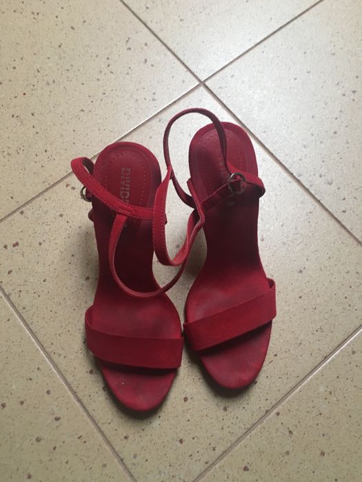 H&M seksowne sandałki na szpilce,zamsz,r.38