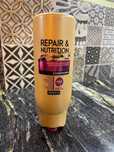 Repair & Nutrition odżywka do włosów suchych i zniszczonych.  300ml