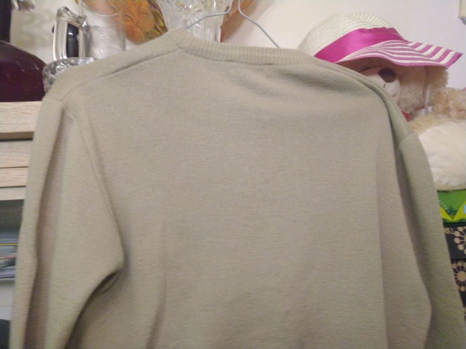 Beżowy sweter Renzo