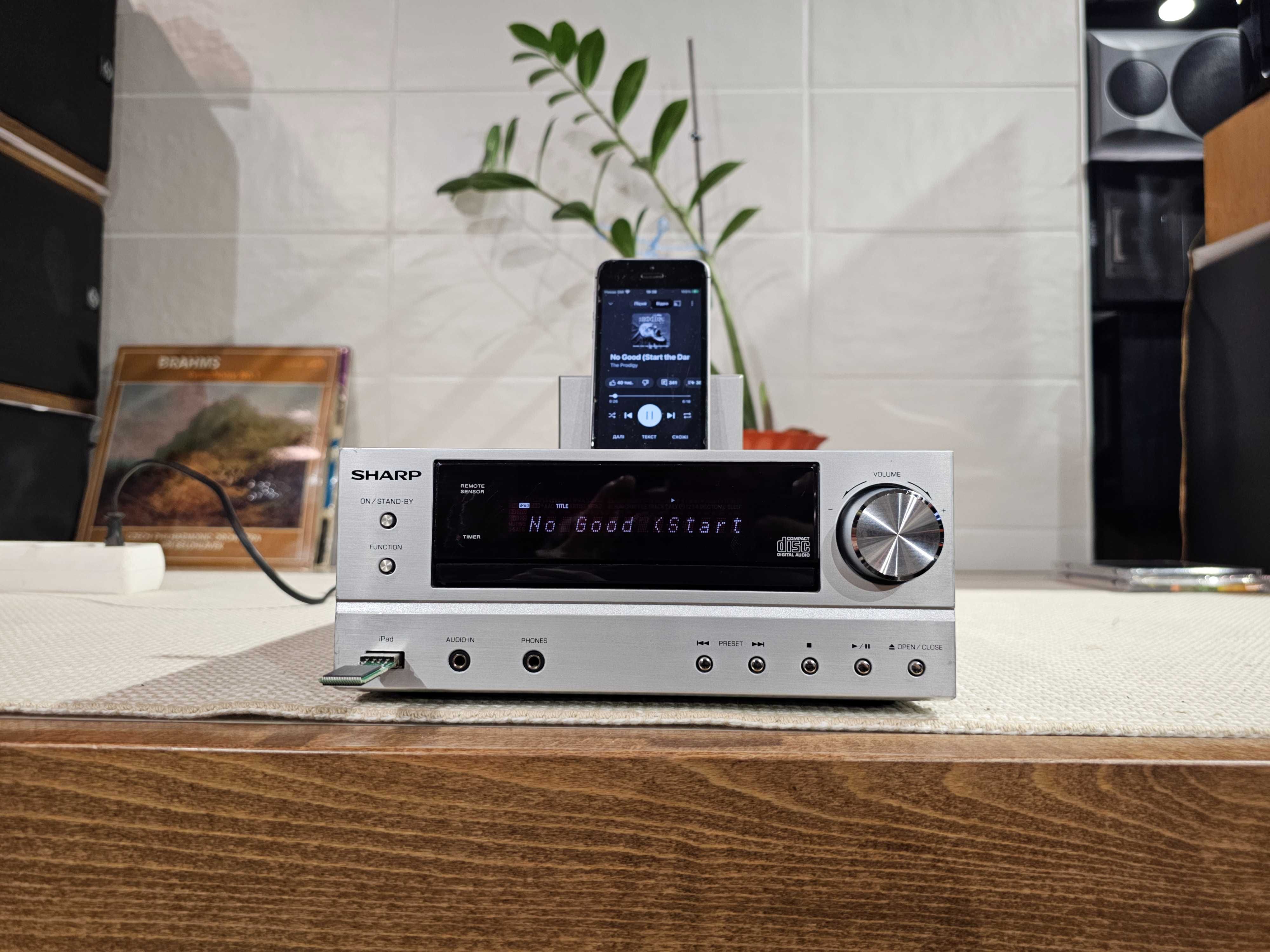 Ресивер Sharp XL-HF202PH Bluetooth/USB/2х50Вт