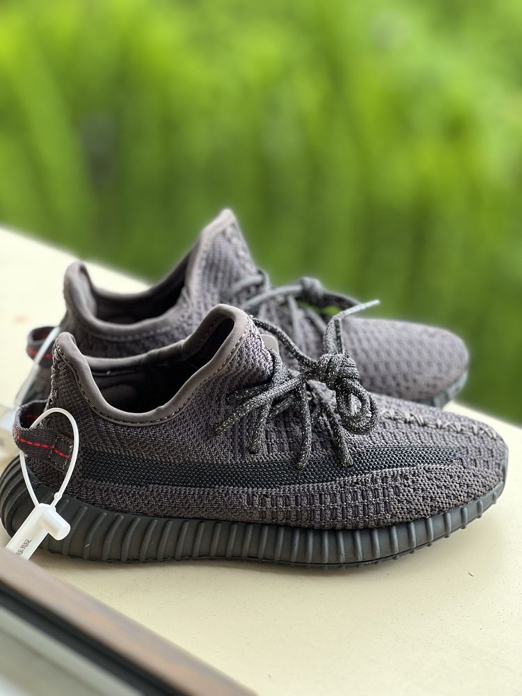 Кросовки Yezzy boost