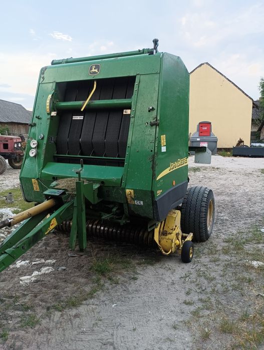 Prasa John Deere 582