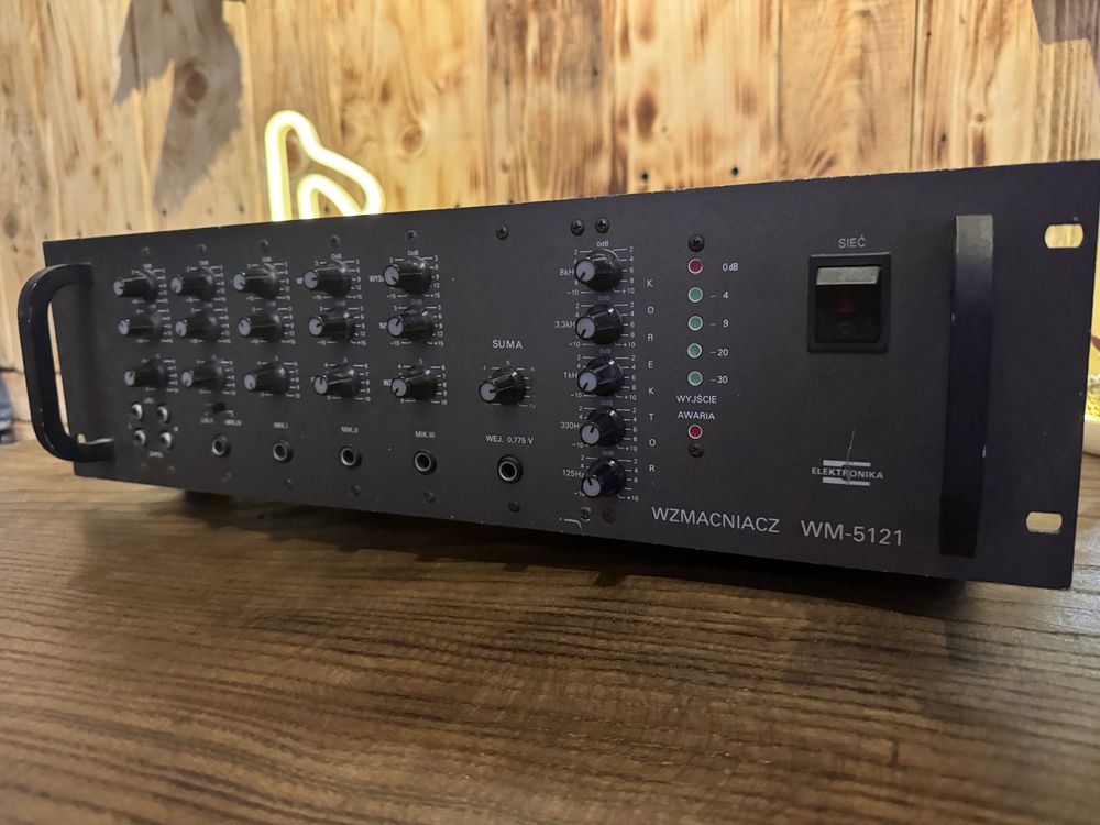 Wzmaczniacz WM-5121