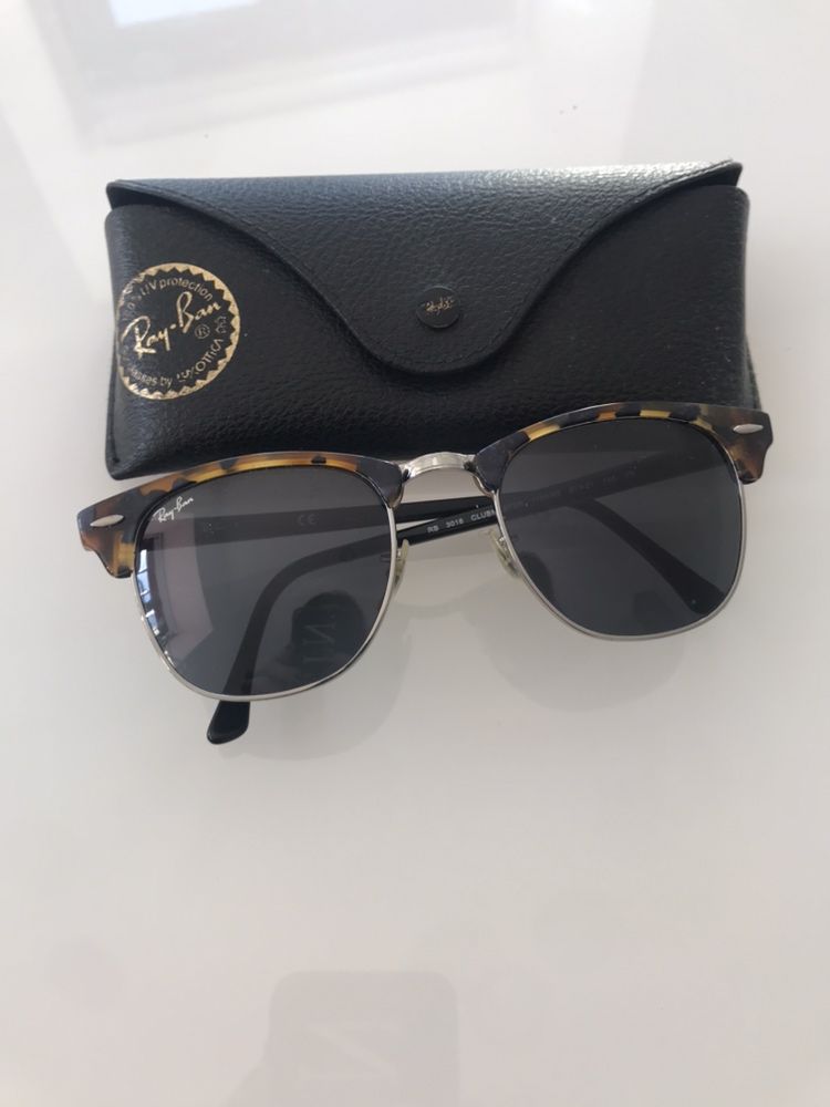 Óculos de sol Ray-ban clubmaster (um clássico)