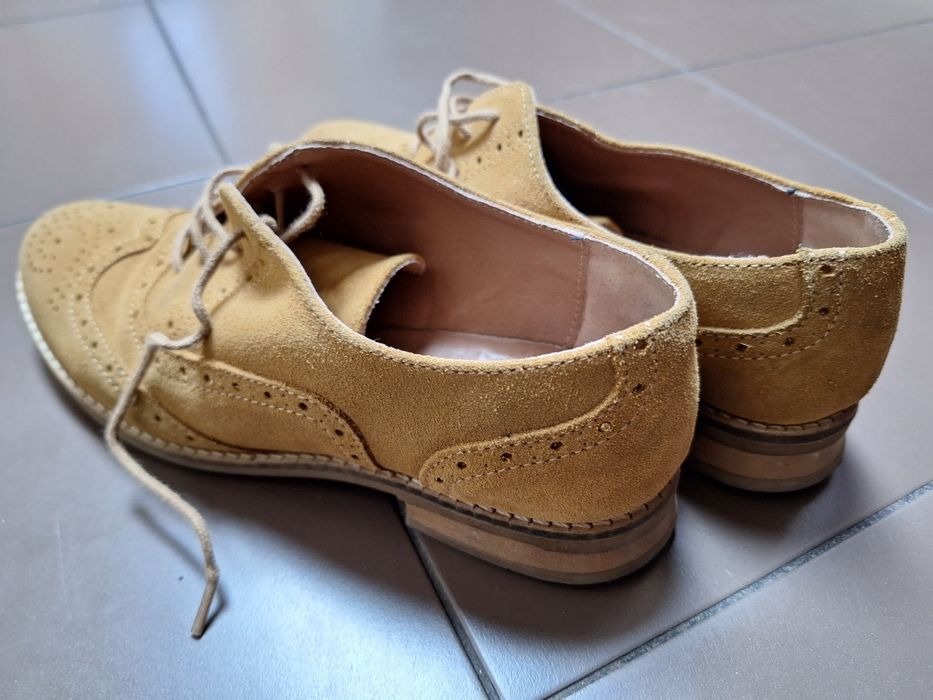 Sapatos classicos de senhora 37