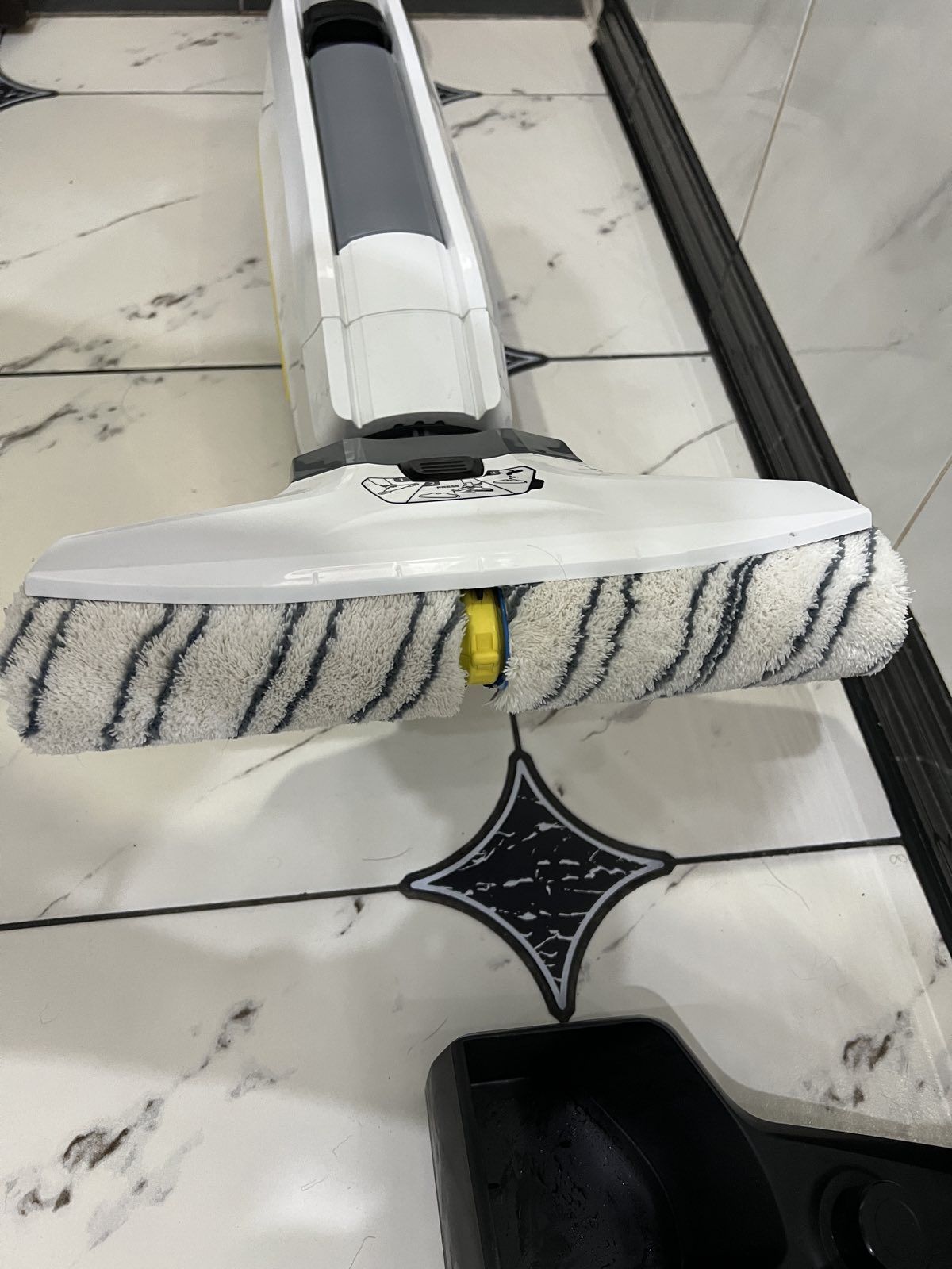 Підлогомийна машина Karcher FC 5 Premium