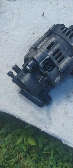 Alternator KIA CARENES 3