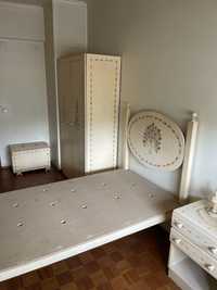 Mobilia de quarto ruatica alentejana pintada à mão