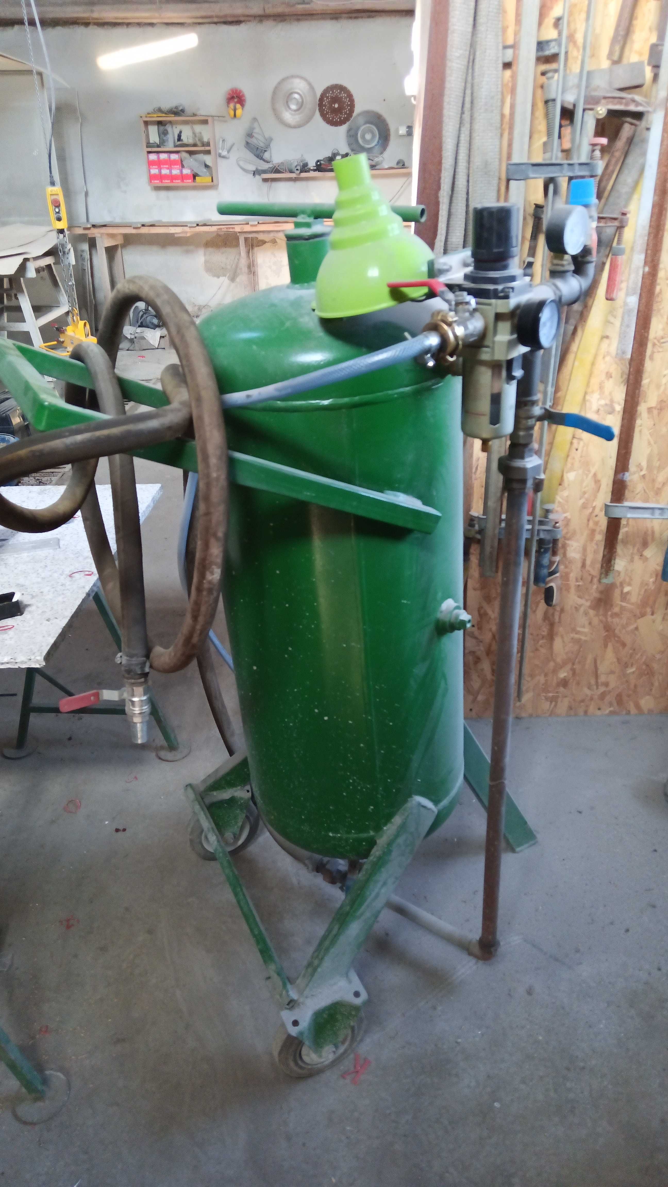 kompresor z piaskarka 100l
