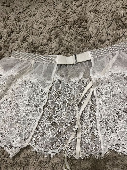 Продам спідницю +ліф+прикраси на ніжки