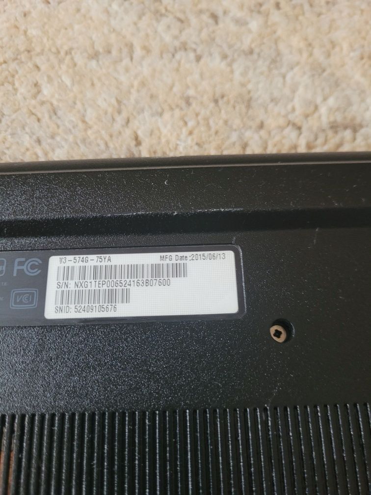 Acer w dobrym stanie Acer V 3-574G