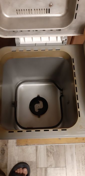 Продам хлебопечь LG 3001