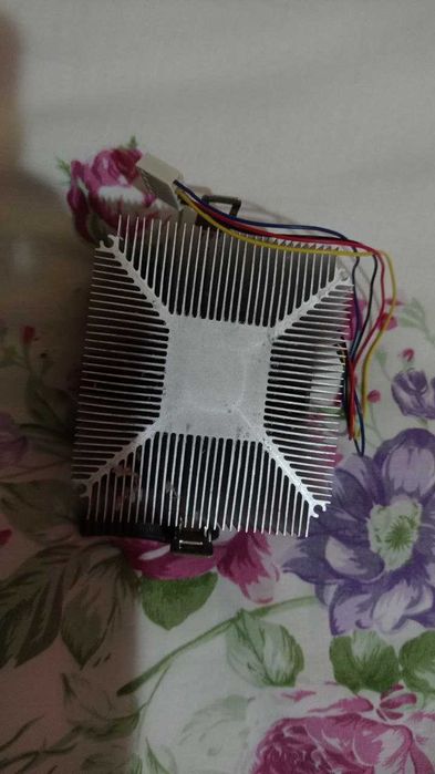 Процессор  Athlon x 4 -750K-3700Mhz, sFM2 + кулер