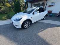 Tesla Y