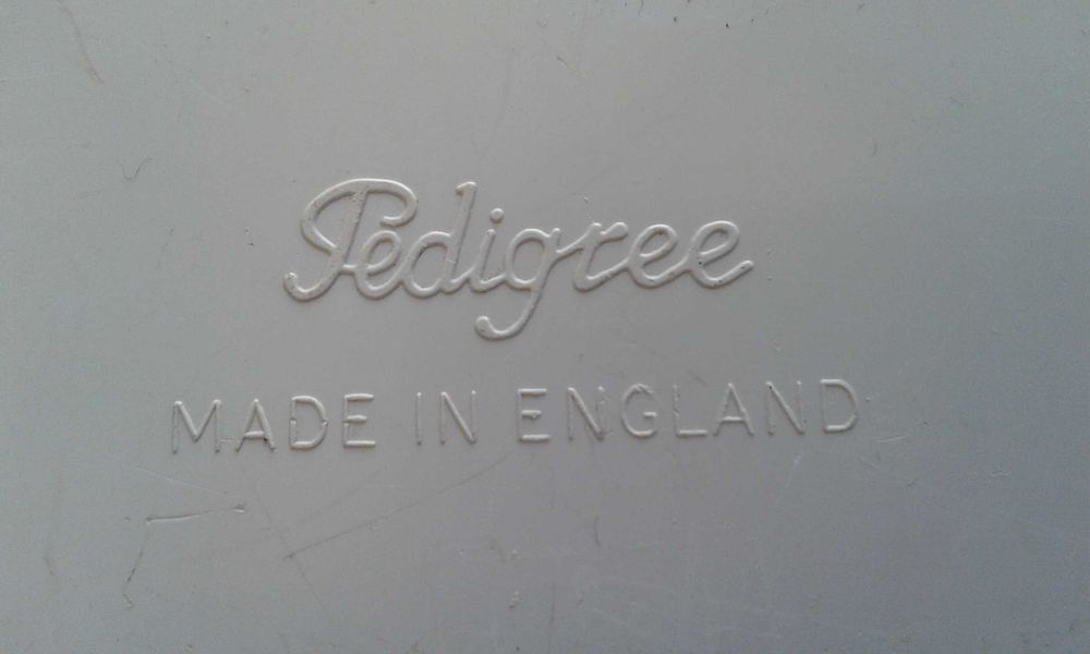 Anos 70 - Roupeiro da Boneca Sindy (Doll Closet) - Pedigree Marx Toys