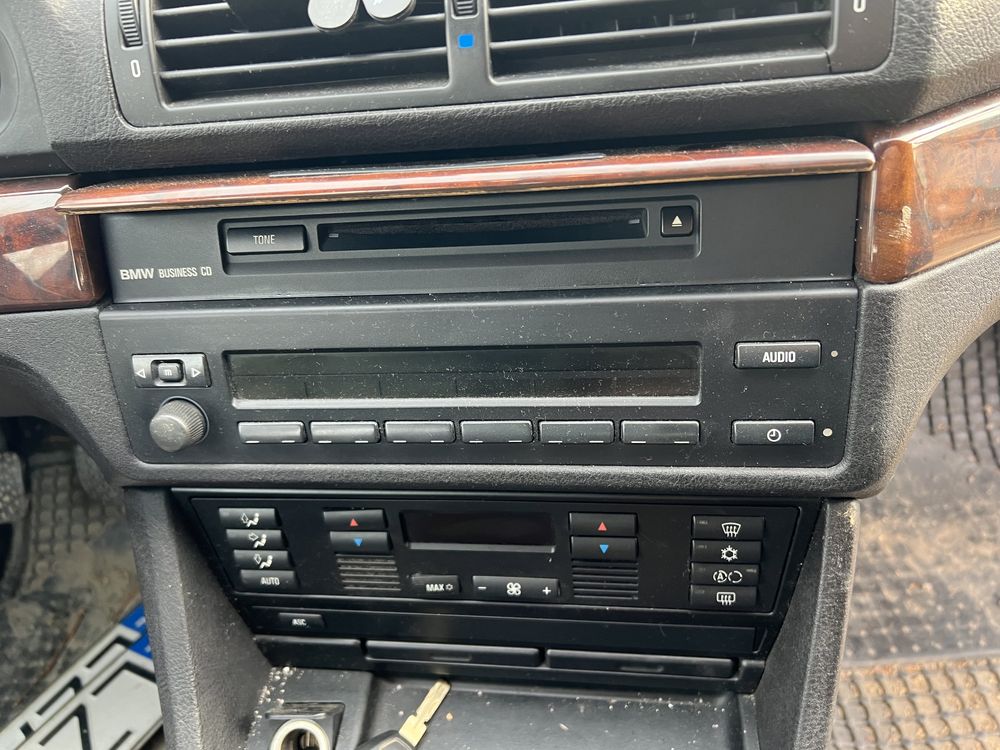 Czesci Bmw e39 520d po lift cala na czesci titansilber 354