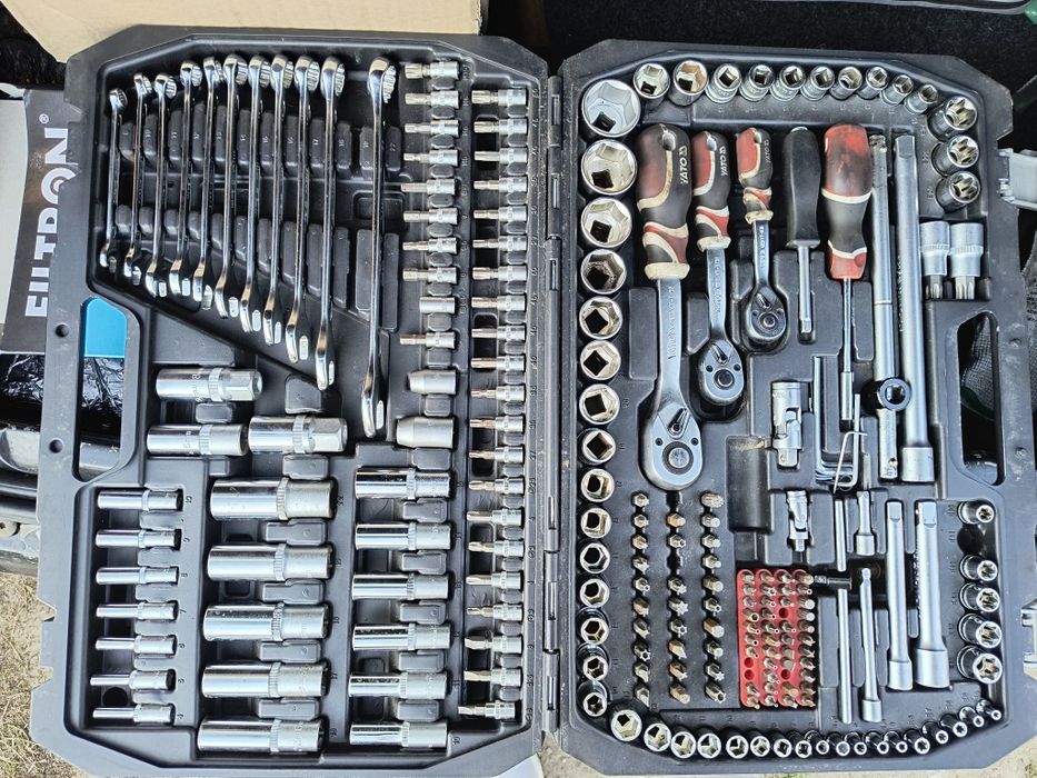 Zestaw kluczy YATO YT-38841  (216)el.