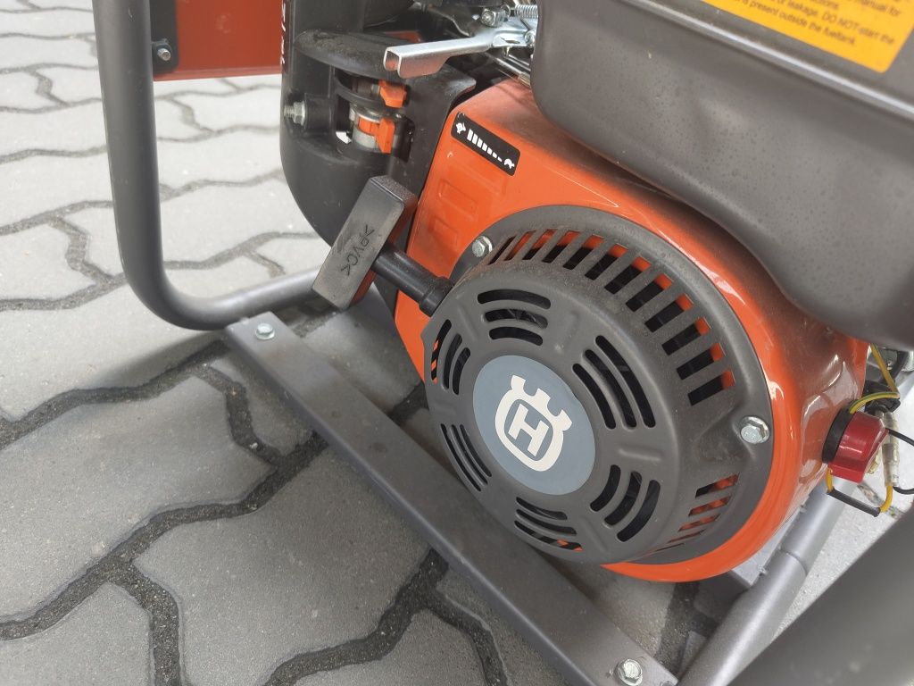 POMPA SPALINOWA jak nowa HUSQVARNA W80P z osprzętem z wężami i filtrem