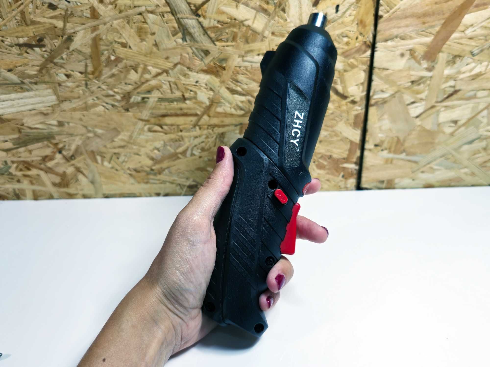Aparafusadora Elétrica Rotativa, com chave de ponta Philips
