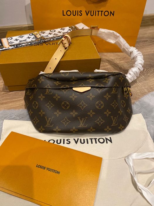 Stylowa nerka w kolorze brązowym